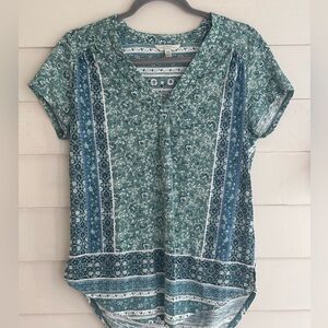 Lucky Brand Blue and Green Floral Short Sleeve V neck Top Size Medium
